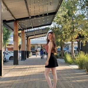 Meet your Posher, Jenna